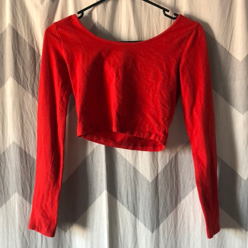 Red crop long sleeve tee